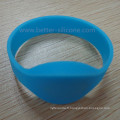 Bracelet en silicone en caoutchouc RFID de mode pour l&#39;activité publicitaire